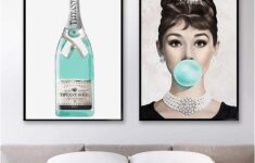 Breakfast On Tiffany Posters And Prints Nordic Poster Audrey Hepburn Wall Art Canvas Painting Fashion Wall Pictures For Room 50 X 70 Cm 20 X 28 Inches 2 Amazon de Home Kitchen