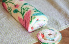 FREE Patterned Roll Cake Recipe Tutorial On Bluprint Craftsy